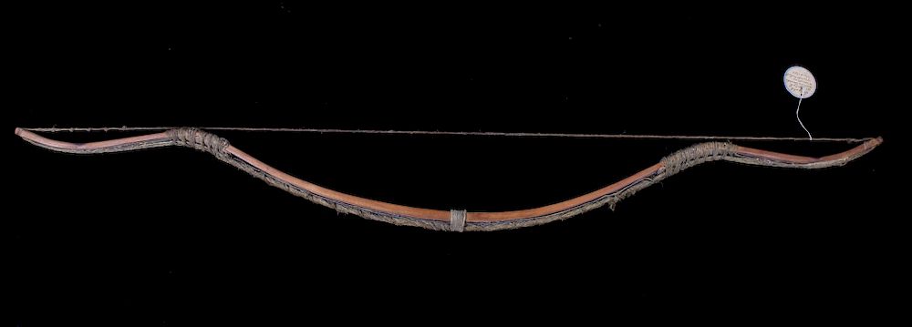 Appraisal: Alaskan Inuit Eskimo Cable Bow with Provenance This is an