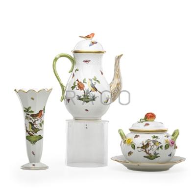 Appraisal: HEREND Three pieces of porcelain in the Rothschild Bird pattern