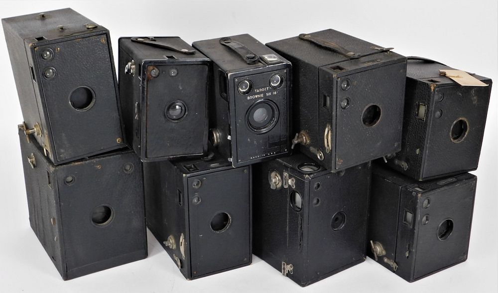 Appraisal: Lot of Box Cameras Lot of wood body box cameras