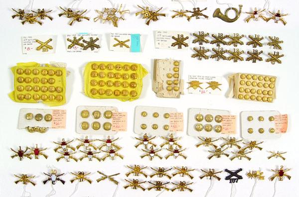 Appraisal: LARGE COLLECTION OF SPANISH AMERICAN WAR AND LATER MILITARY INSIGNIAS