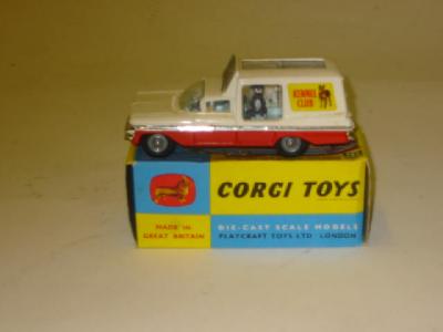 Appraisal: Kennel Service Wagon three dogs only boxed G