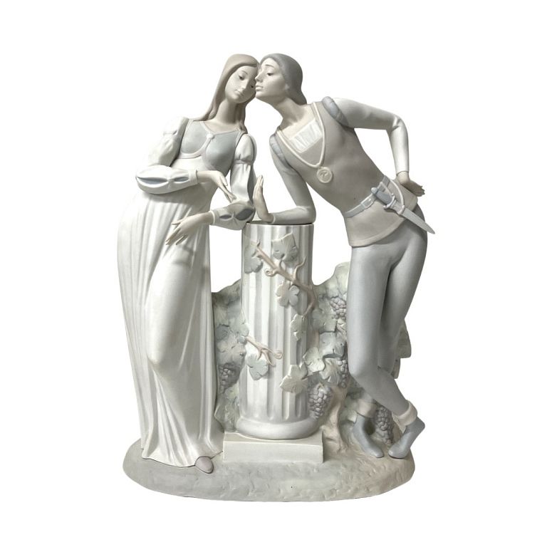 Appraisal: Lladro Romeo and Juliet Sculpture Lladro Romeo and Juliet Sculpture