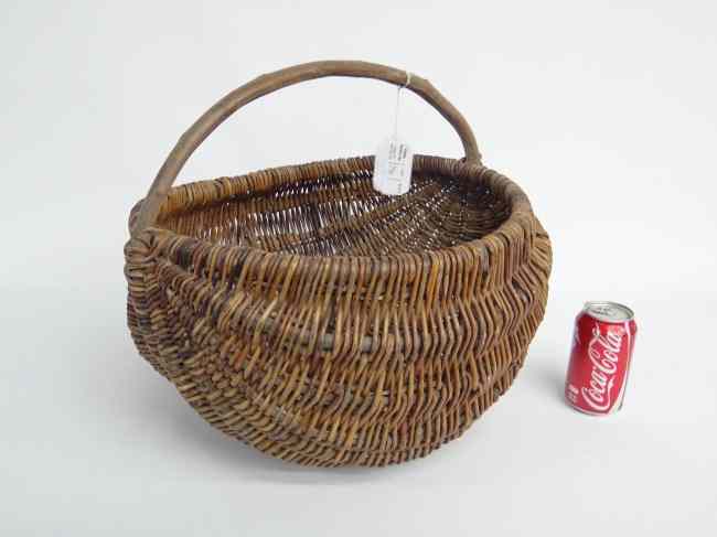 Appraisal: Willow gathering basket