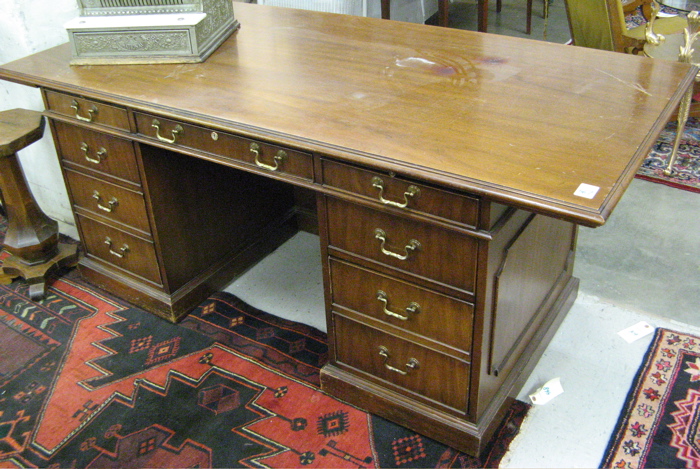 Appraisal: FLAT-TOP MAHOGANY EXECUTIVE DESK Mount Airy Furniture Co North Carolina