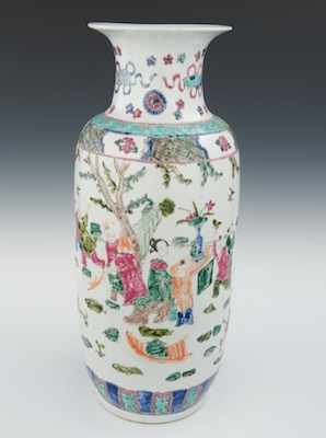 Appraisal: Chinese Famille Rose Porcelain Palace Vase A monumental floor vase