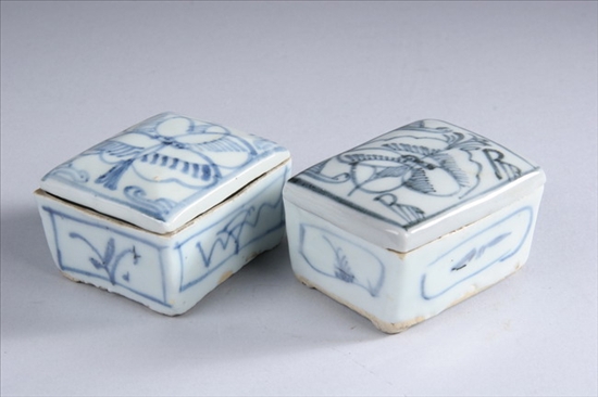 Appraisal: TWO CHINESE BLUE AND WHITE PORCELAIN BOXES AND COVERS Qing