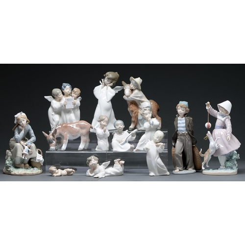 Appraisal: Thirteen Lladro figures and other subjects various sizes printed mark