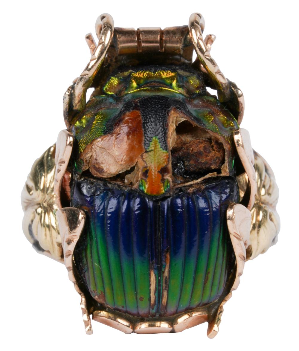 Appraisal: KARAT YELLOW GOLD BEETLE RINGcentering one iridescent beetle measuring approximately