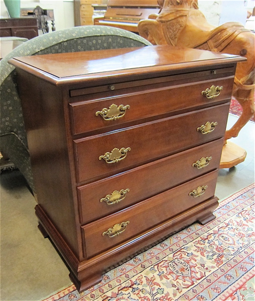 Appraisal: CHIPPENDALE STYLE MAHOGANY BACHELOR'S CHEST American th century having a