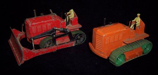 Appraisal: A Heavy tractor with driver a Blaw-Knox bulldozer with headless