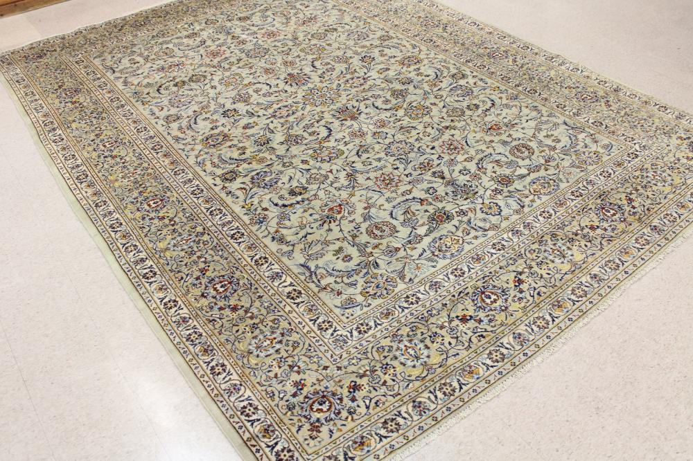 Appraisal: SEMI-ANTIQUE PERSIAN ISFAHAN CARPET Isfahan Province central Iran hand knotted