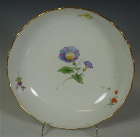 Appraisal: A Meissen porcelain plate of circular form with scalloped rim