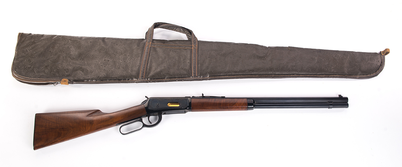 Appraisal: WINCHESTER MODEL CLASSIC - LEVER ACTION RIFLE American late th