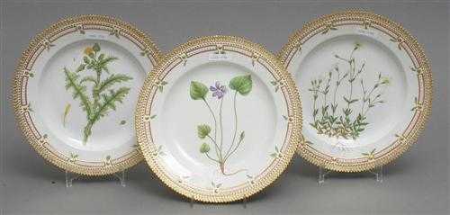 Appraisal: NINE DINNER PLATES 'FLORA DANICA' Royal Copenhagen th century Decoration