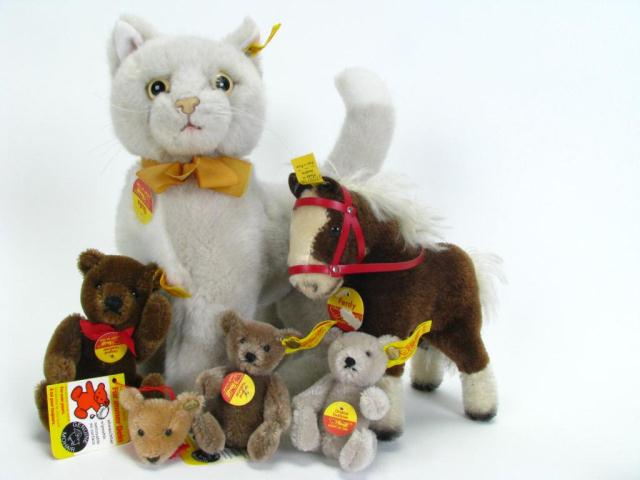 Appraisal: Group of Vintage Steiff Stuffed Toys circa 's including ''Sulla