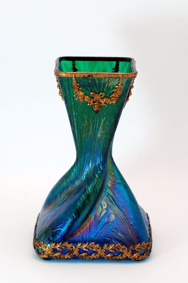 Appraisal: Art Nouveau Loetz style vase green iridescent glass square base