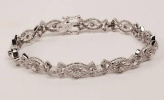 Appraisal: K WHITE GOLD DIAMOND BRACELET HAVING CTW DIAMONDS GR