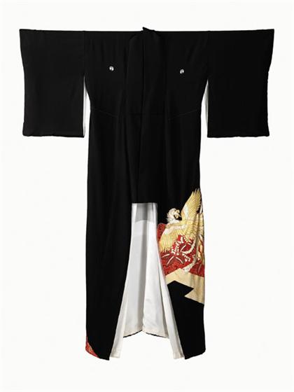 Appraisal: Black silk hand-painted kimono With large and elaborate gold and