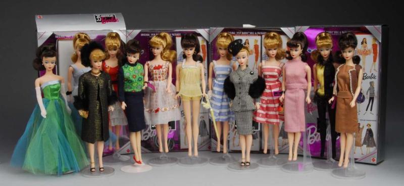 Appraisal: Large Lot of Barbies Description Seventeen th Anniversary Barbies dressed