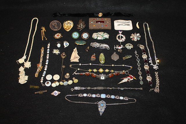 Appraisal: A COLLECTION OF MISCELLANEOUS COSTUME JEWELLERY including brooches necklaces an