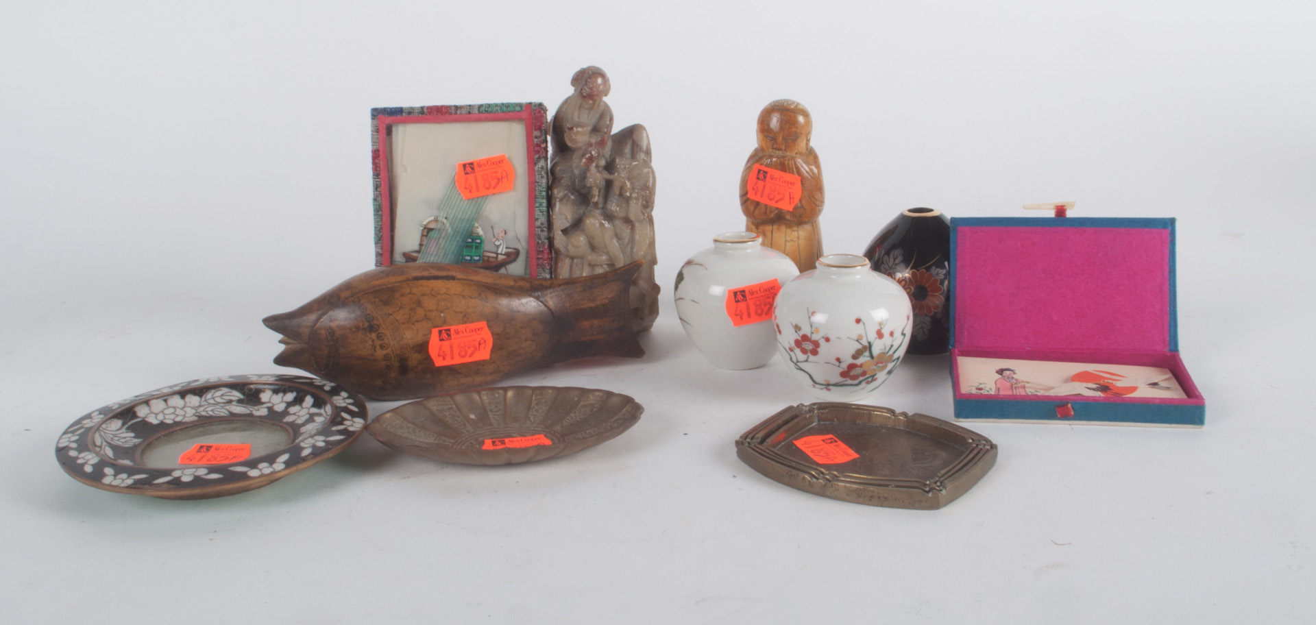 Appraisal: a Assorted oriental items including trays small vases soapstone figure