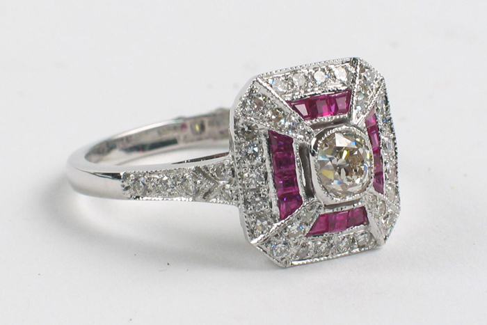 Appraisal: RUBY DIAMOND AND EIGHTEEN KARAT WHITE GOLD RING centering a