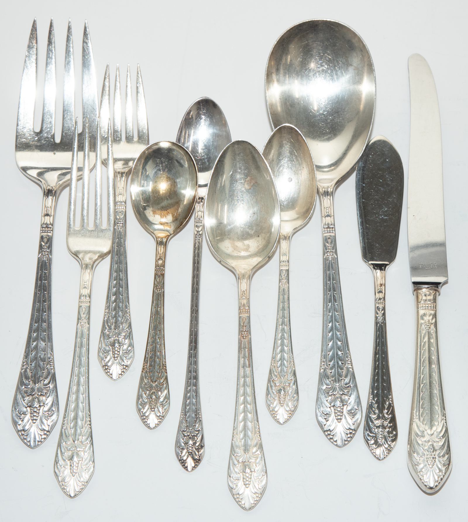 Appraisal: ROGERS BROS SILVER PLATED MARQUISE FLATWARE SERVICE Including twelve dinner