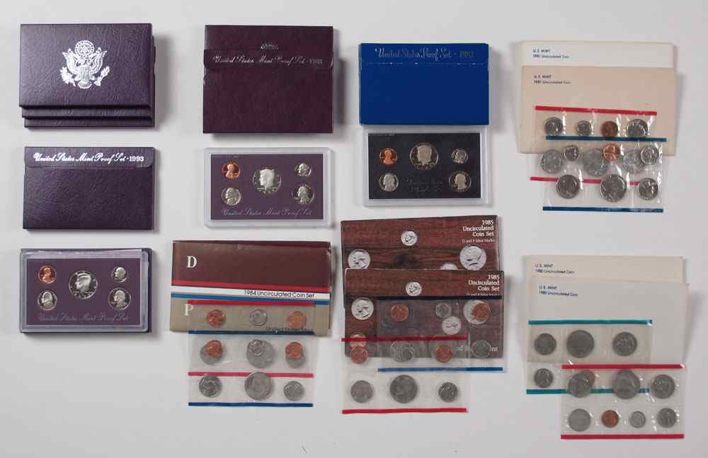 Appraisal: PROOF UNCIRCULATED COIN SETS US MINT 'S 'S Proof sets