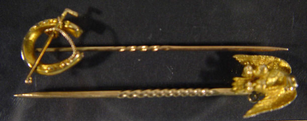 Appraisal: Gold eagle design stickpin and a ct gold riding crop