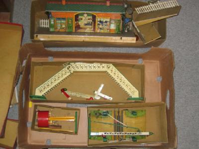 Appraisal: Hornby Windsor Station with electric lighting kit some damage F