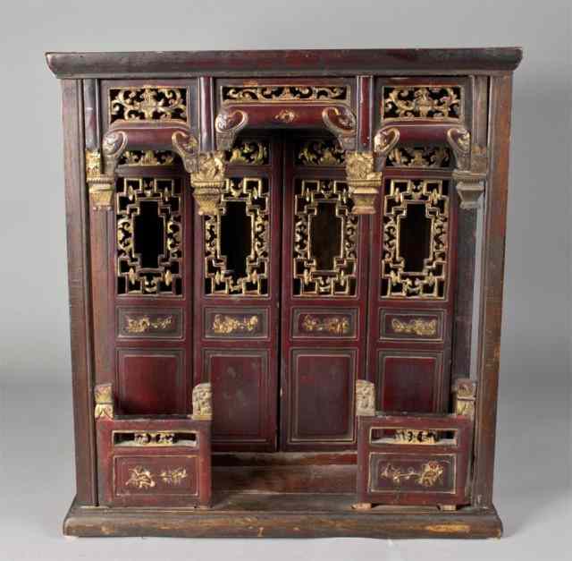 Appraisal: A Fine Chinese Carved Giltwood ShrineFinely carved the interior with