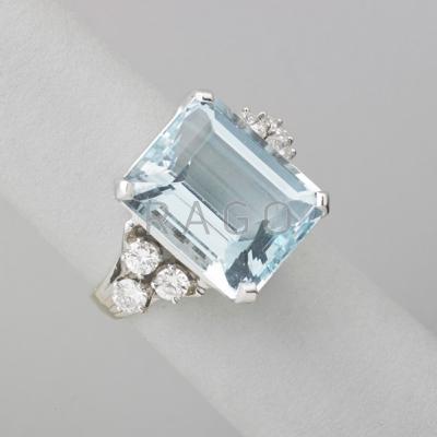 Appraisal: K GOLD AQUAMARINE AND DIAMOND RING Rectangular aquamarine cts and