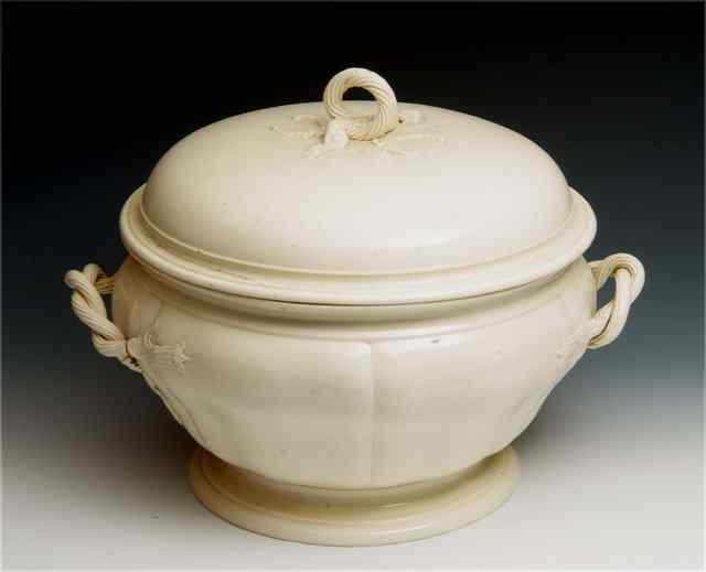 Appraisal: A LEEDS POTTERY CREAMWARE TUREEN AND COVER of lobed circular