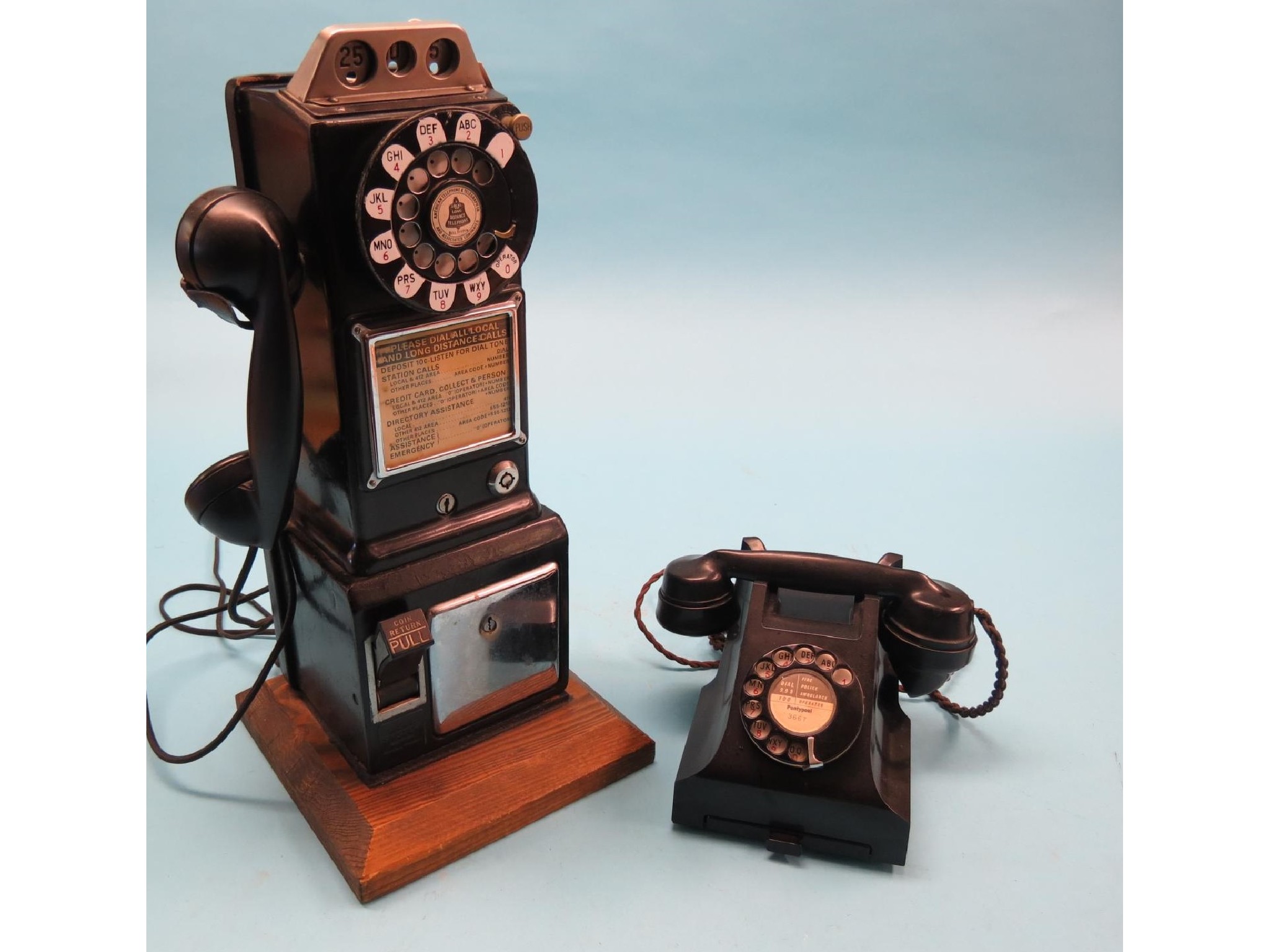 Appraisal: An American Western Electric Company telephone public usage for local