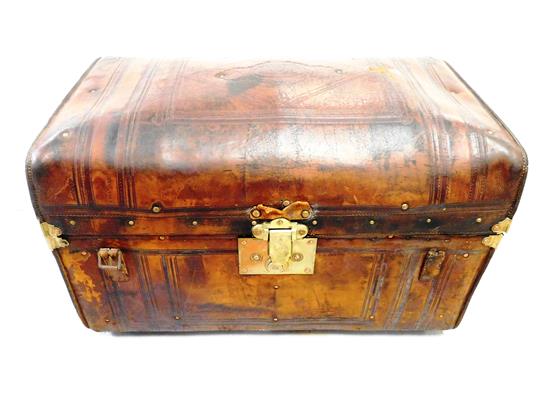 Appraisal: Late th early th C American leather trunk brass and