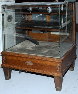 Appraisal: Sheaffer Ink floor display case with original shelf and feet