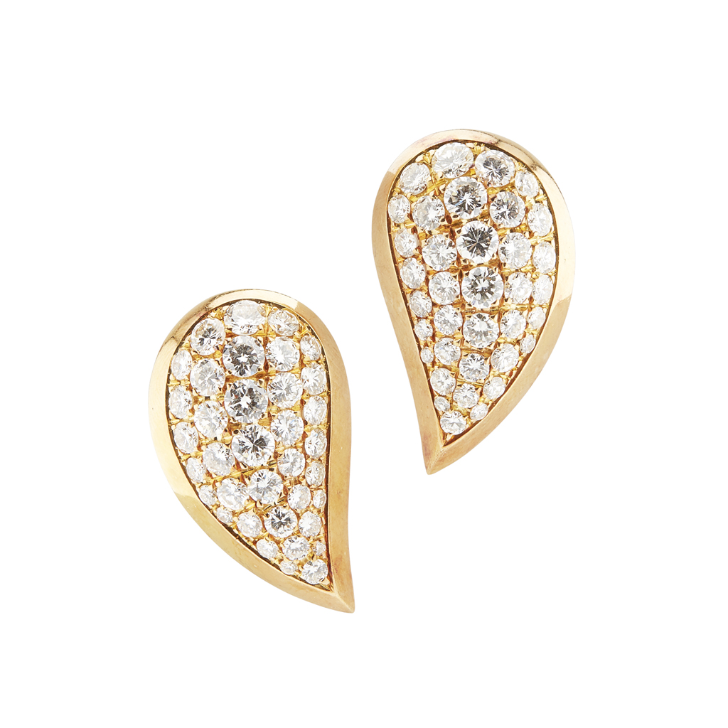 Appraisal: A pair of modern diamond set earrings each of drop