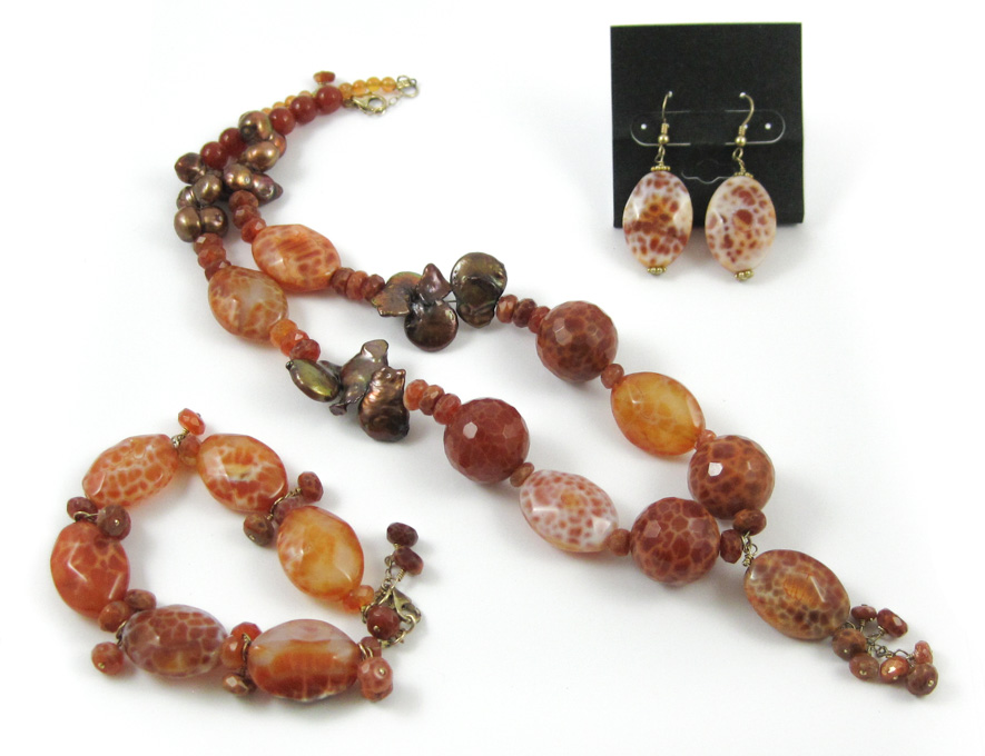 Appraisal: FOUR ARTICLES OF DRAGON'S VEIN AGATE JEWELRY including a inch