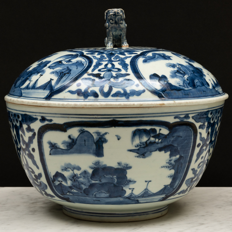 Appraisal: Japanese Export Blue and White Porcelain Tureen and Cover Unmarked