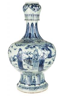 Appraisal: A LARGE CHINESE PORCELAIN VASE TH CENTURY of garlic knot