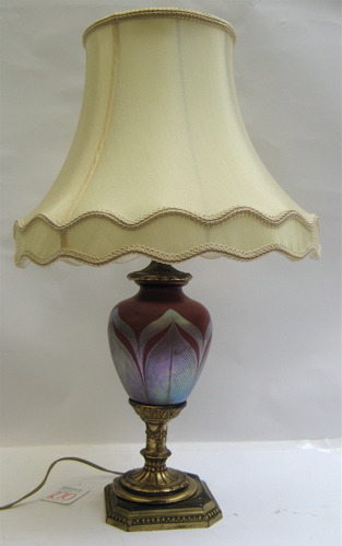 Appraisal: AMERICAN ART GLASS TABLE LAMP The base in a pulled