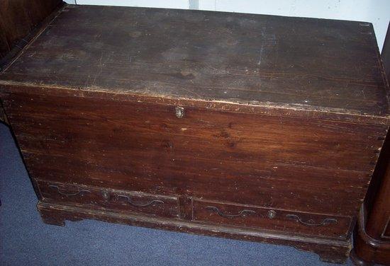 Appraisal: A pitch pine blanket chest fitted two drawers beneath on