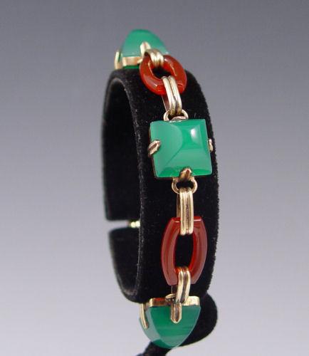 Appraisal: CA 'S CARNELIAN AND CHRYSOPRASE GOLD BRACELET K yellow gold