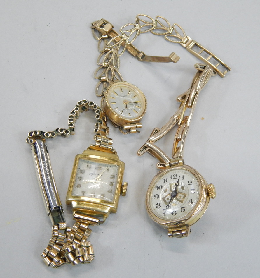 Appraisal: A carat gold wristwatch with cream dial on an expanding