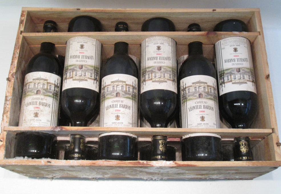 Appraisal: A TWELVE BOTTLE CASE OF VINTAGE FRENCH RED BORDEAUX WINE