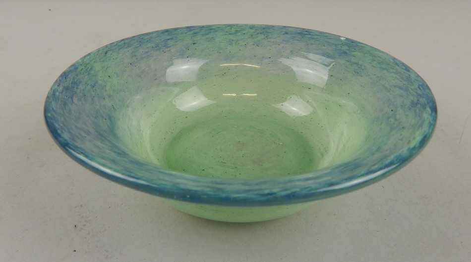 Appraisal: A thC Vasart glass bowl the circular body of a