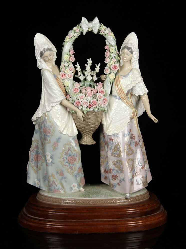 Appraisal: - Lladro Figure of Women Holding a Flower Basket Lladro