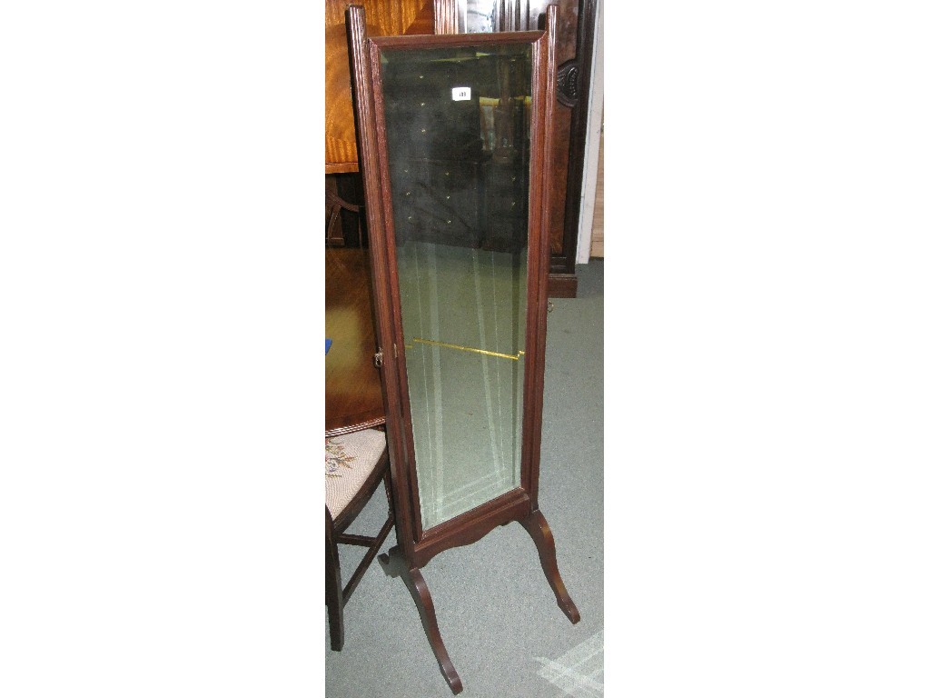 Appraisal: Cheval mirror