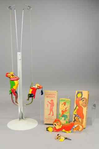 Appraisal: LOT OF CLIMBING MONKEY TOYS Includes three examples two are