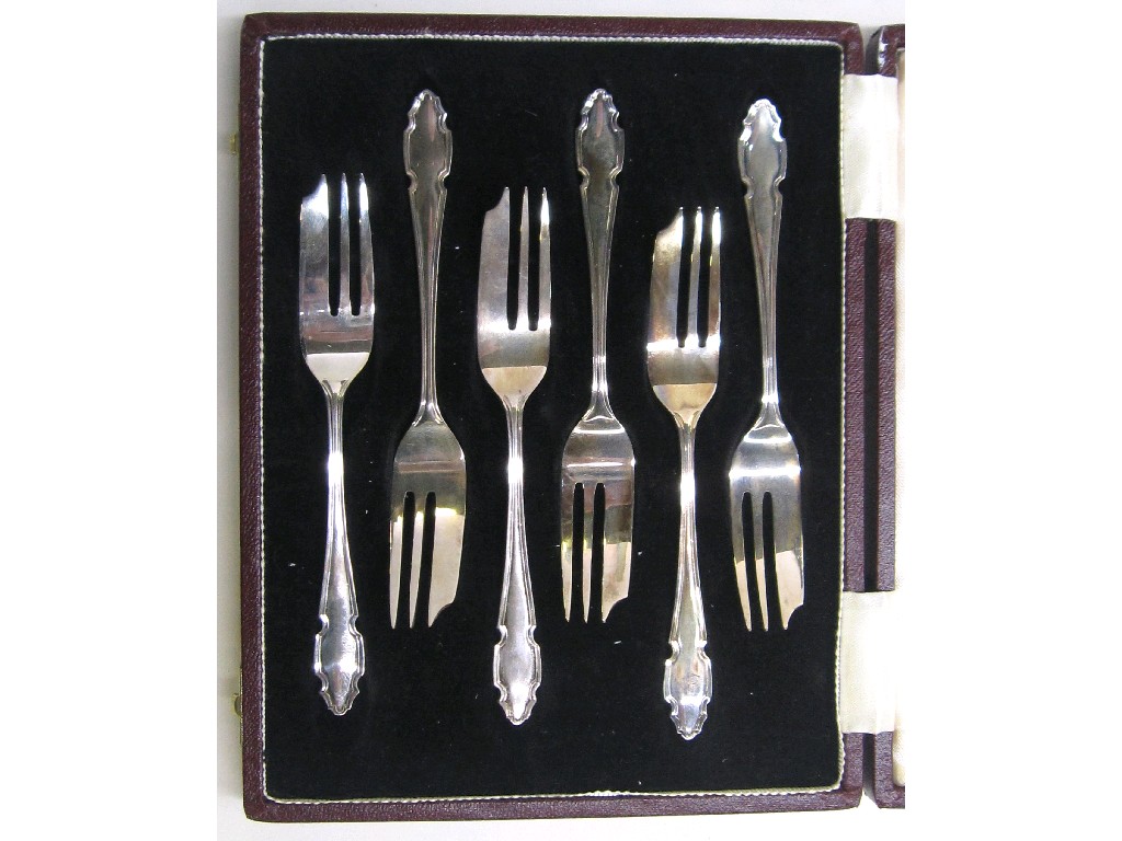 Appraisal: Cased set of six silver cake forks Sheffield